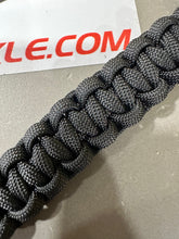 Load image into Gallery viewer, Paracord Rod Leashes