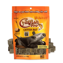 Load image into Gallery viewer, Catalpa Worm Catfish Bait
